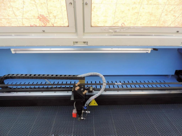 RayMark LSR-1390 станок лазерной резки RayMark LSR-1390 станок лазерной резки