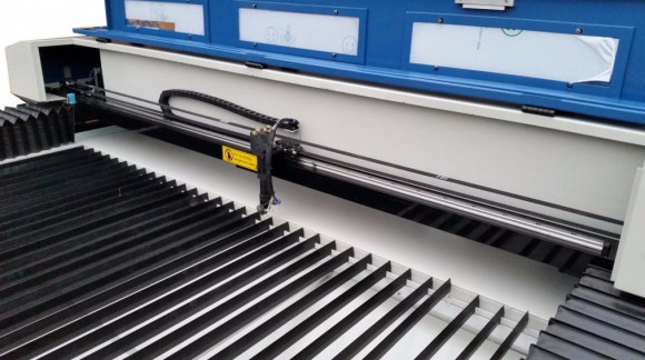 RayMark LSR-1318 станок лазерной резки RayMark LSR-1318 станок лазерной резки