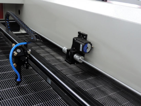 RayMark LST-C1390/C1610/C1810 лазерный станок для ткани