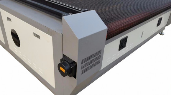 RayMark LST-C2010/C2016 лазерный станок для ткани