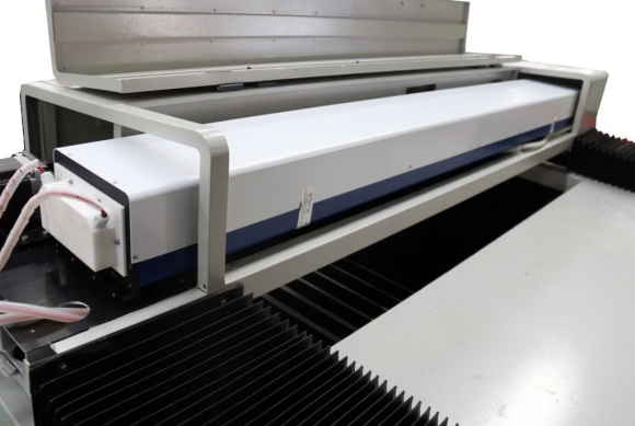 RayMark LRM-M1325E/M1530E лазерный станок для резки металла