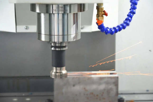 VDL850A вертикальный фрезерный обрабатывающий центр с ЧПУ