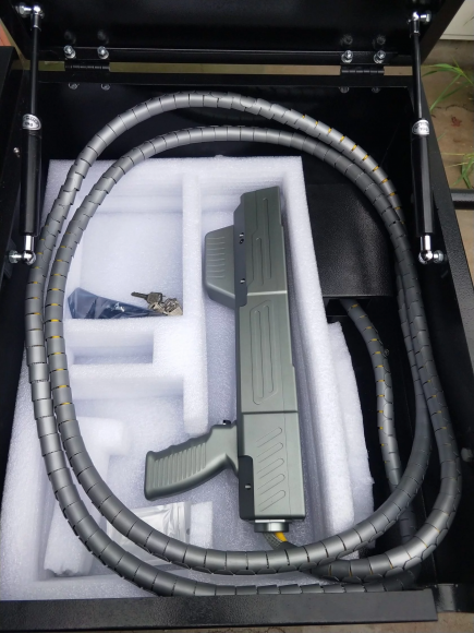 Непрерывный станок лазерной очистки RAYMARK LPS Clean